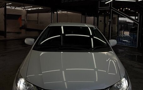 Honda Insight II рестайлинг, 2012 год, 1 025 000 рублей, 2 фотография