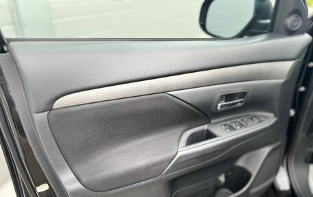 Mitsubishi Outlander III рестайлинг 3, 2018 год, 1 955 000 рублей, 12 фотография
