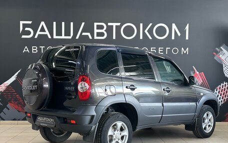 Chevrolet Niva I рестайлинг, 2018 год, 720 000 рублей, 2 фотография