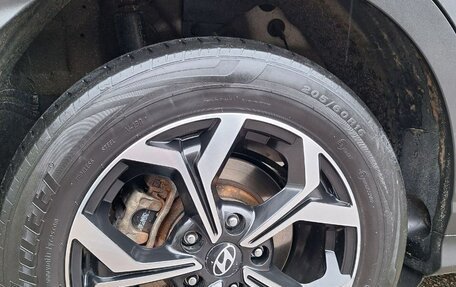 Hyundai Kona I, 2019 год, 2 300 000 рублей, 14 фотография