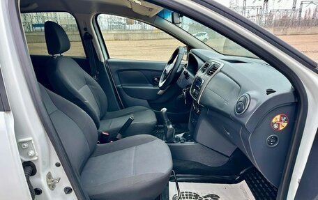 Renault Logan II, 2019 год, 749 000 рублей, 16 фотография