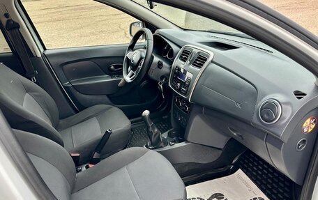 Renault Logan II, 2019 год, 749 000 рублей, 12 фотография