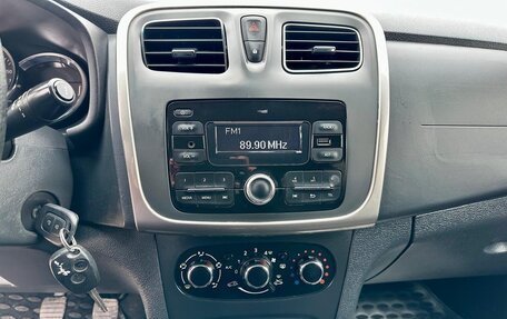 Renault Logan II, 2019 год, 749 000 рублей, 17 фотография