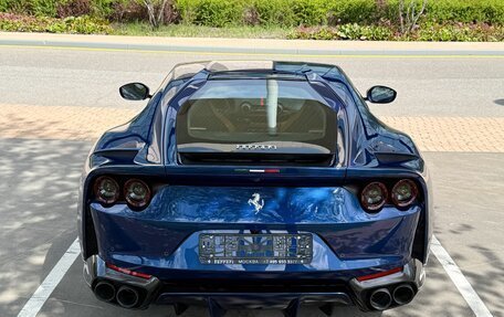 Ferrari 812, 2019 год, 36 400 000 рублей, 11 фотография