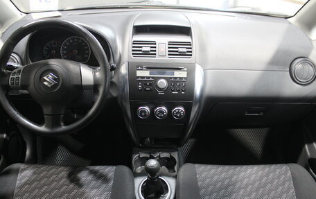 Suzuki SX4 II рестайлинг, 2007 год, 636 000 рублей, 9 фотография