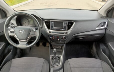 Hyundai Solaris II рестайлинг, 2018 год, 1 090 000 рублей, 17 фотография
