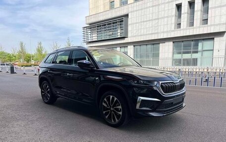 Skoda Kodiaq, 2023 год, 1 900 100 рублей, 2 фотография