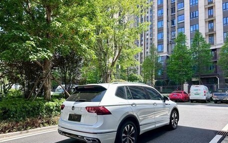 Volkswagen Tiguan II, 2022 год, 2 010 100 рублей, 4 фотография