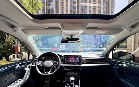 Volkswagen Tiguan II, 2022 год, 2 010 100 рублей, 7 фотография