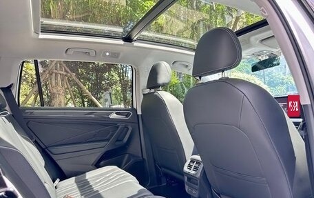 Volkswagen Tiguan II, 2022 год, 2 010 100 рублей, 9 фотография