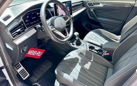 Volkswagen Tiguan II, 2022 год, 2 010 100 рублей, 6 фотография