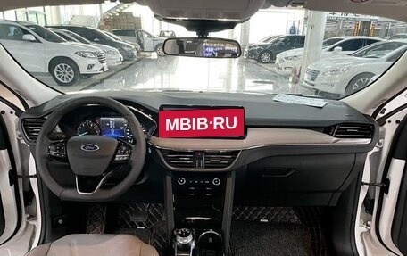 Ford Escape, 2020 год, 1 810 000 рублей, 8 фотография
