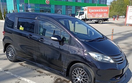 Honda Freed I, 2008 год, 1 331 000 рублей, 2 фотография
