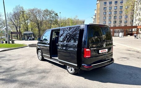 Volkswagen Multivan T6 рестайлинг, 2019 год, 5 500 000 рублей, 4 фотография