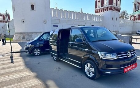 Volkswagen Multivan T6 рестайлинг, 2019 год, 5 500 000 рублей, 3 фотография