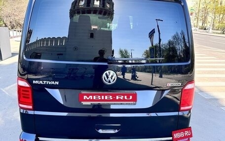 Volkswagen Multivan T6 рестайлинг, 2019 год, 5 500 000 рублей, 15 фотография