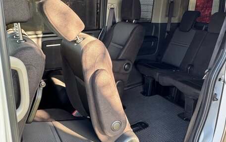 Honda Stepwgn IV, 2018 год, 2 590 000 рублей, 18 фотография
