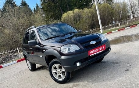 Chevrolet Niva I рестайлинг, 2012 год, 425 000 рублей, 3 фотография