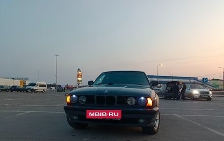 BMW 5 серия, 1993 год, 450 000 рублей, 2 фотография