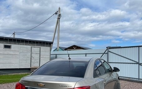 Chevrolet Cruze II, 2011 год, 880 000 рублей, 4 фотография