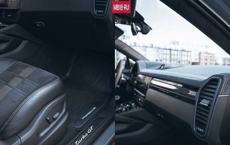 Porsche Cayenne III, 2022 год, 23 500 000 рублей, 17 фотография