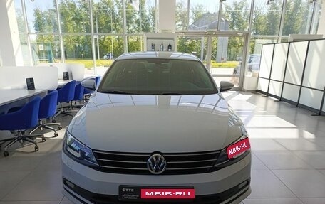 Volkswagen Jetta VI, 2016 год, 1 420 000 рублей, 2 фотография