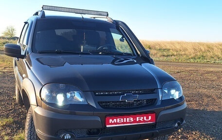 Chevrolet Niva I рестайлинг, 2018 год, 950 000 рублей, 1 фотография