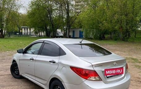 Hyundai Solaris II рестайлинг, 2013 год, 485 000 рублей, 2 фотография