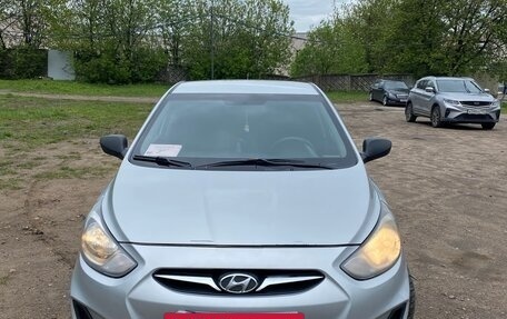 Hyundai Solaris II рестайлинг, 2013 год, 485 000 рублей, 4 фотография