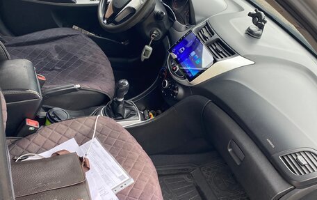 Hyundai Solaris II рестайлинг, 2013 год, 485 000 рублей, 15 фотография