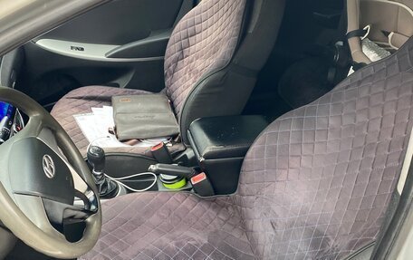 Hyundai Solaris II рестайлинг, 2013 год, 485 000 рублей, 14 фотография