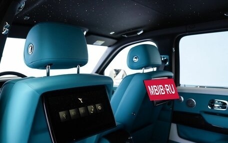 Rolls-Royce Cullinan, 2025 год, 90 000 000 рублей, 9 фотография