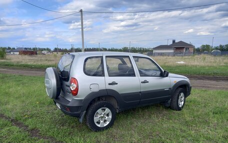 Chevrolet Niva I рестайлинг, 2011 год, 515 000 рублей, 4 фотография