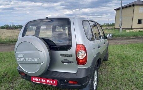 Chevrolet Niva I рестайлинг, 2011 год, 515 000 рублей, 5 фотография