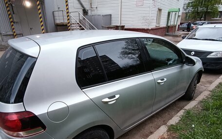 Volkswagen Golf VI, 2010 год, 700 000 рублей, 3 фотография