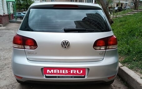 Volkswagen Golf VI, 2010 год, 700 000 рублей, 2 фотография
