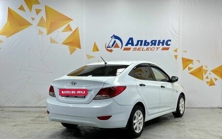 Hyundai Solaris II рестайлинг, 2013 год, 820 000 рублей, 3 фотография