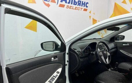 Hyundai Solaris II рестайлинг, 2013 год, 820 000 рублей, 20 фотография