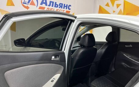 Hyundai Solaris II рестайлинг, 2013 год, 820 000 рублей, 23 фотография