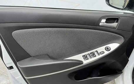 Hyundai Solaris II рестайлинг, 2013 год, 820 000 рублей, 21 фотография