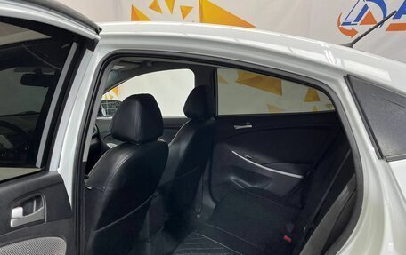 Hyundai Solaris II рестайлинг, 2013 год, 820 000 рублей, 24 фотография