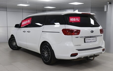 KIA Carnival III, 2018 год, 2 344 000 рублей, 2 фотография
