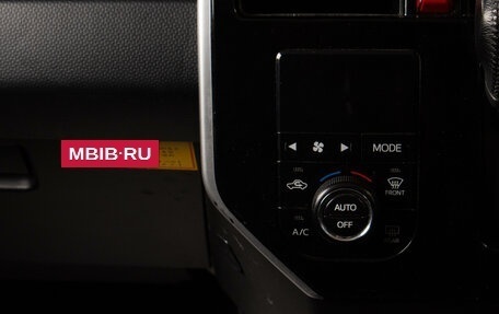 Toyota Roomy I, 2017 год, 1 349 000 рублей, 15 фотография