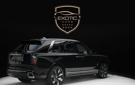 Rolls-Royce Cullinan, 2025 год, 75 000 000 рублей, 2 фотография