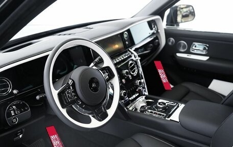 Rolls-Royce Cullinan, 2025 год, 75 000 000 рублей, 6 фотография