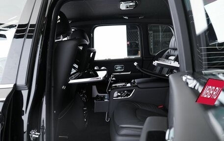 Rolls-Royce Cullinan, 2025 год, 75 000 000 рублей, 9 фотография