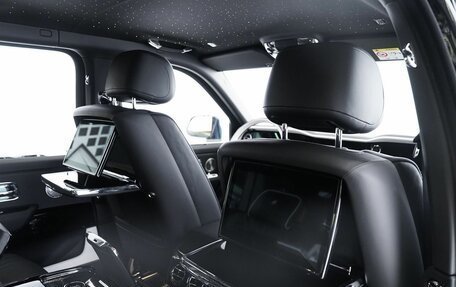 Rolls-Royce Cullinan, 2025 год, 75 000 000 рублей, 13 фотография
