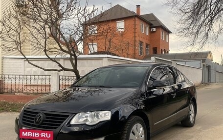 Volkswagen Passat B6, 2005 год, 650 000 рублей, 2 фотография