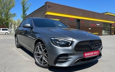 Mercedes-Benz E-Класс, 2020 год, 4 750 000 рублей, 3 фотография