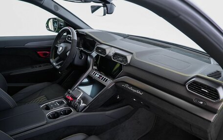 Lamborghini Urus I, 2024 год, 49 000 000 рублей, 10 фотография